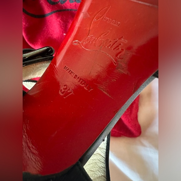 Christian Louboutin T-strap Ankle Strap Pumps - Picture 2 of 7